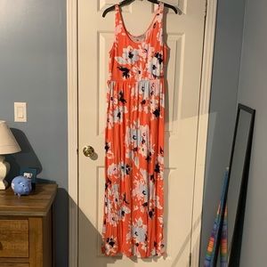 SO brand maxi dress floral sleeveless tank top!